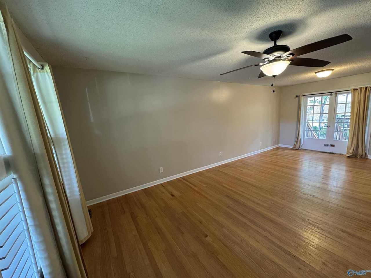 516 Valley View Terrace Southeast - Photo 4 of 18