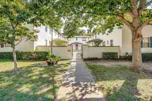 featured image of 3419 S University Dr