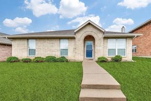 1611 Venus Dr E - Photo 1 of 1