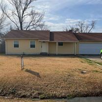 1118 E Goode St #A - Photo 1 of 1