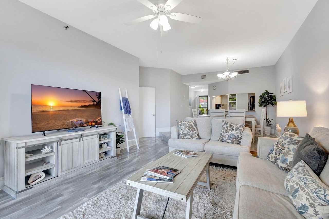 200 Waterway Rd #109 - Photo 4 of 43