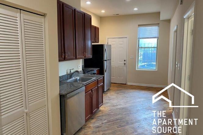 2300 S Ridgeway Ave #3N - Photo 2 of 12