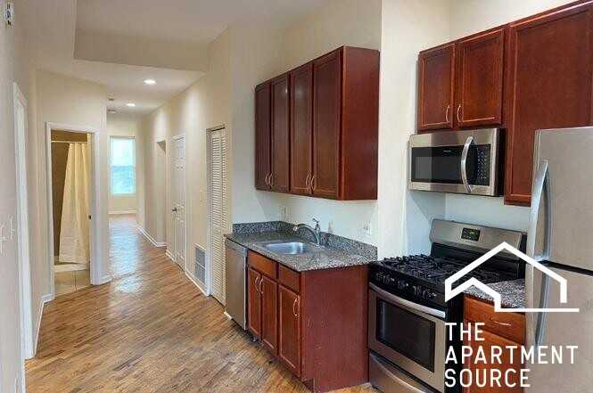 2300 S Ridgeway Ave #3N - Photo 3 of 12