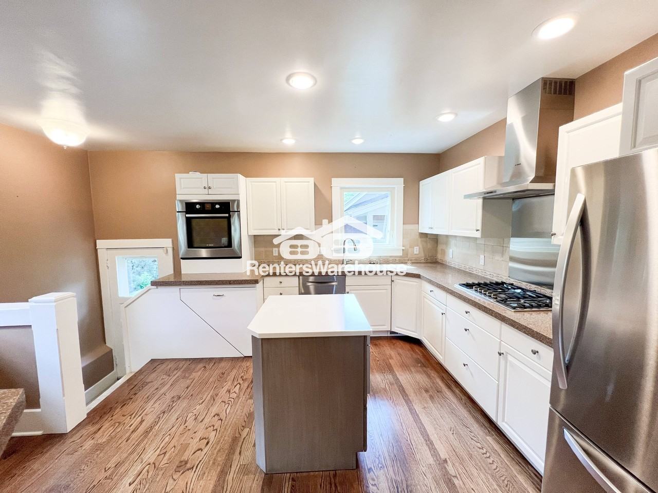 427 S Race St - Photo 3 of 35