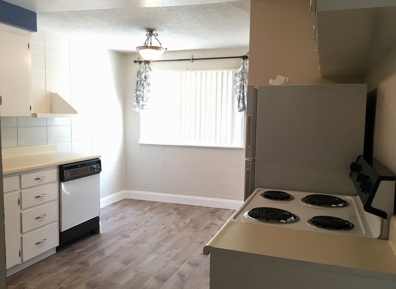 838 S Curtis Rd - Photo 7 of 13