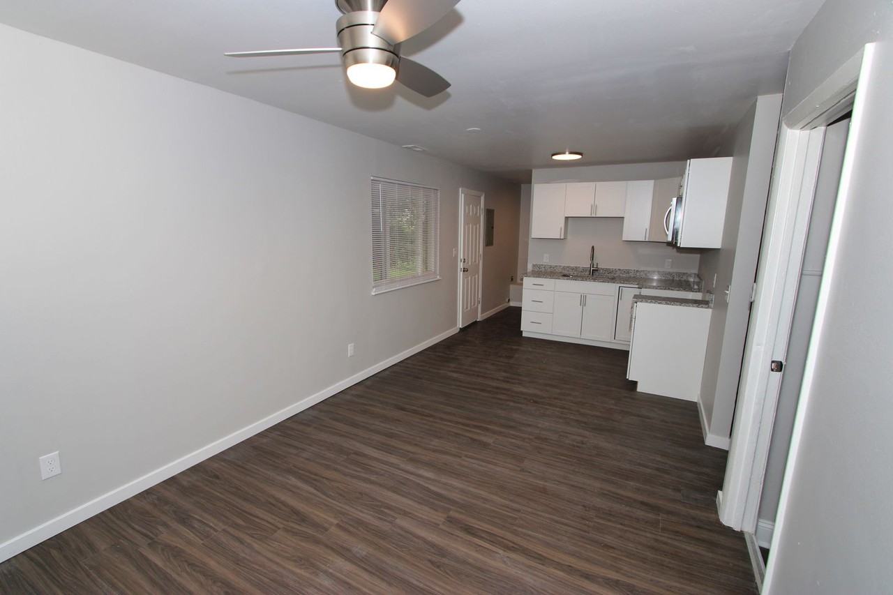 918 Dennison Ave - Photo 5 of 24