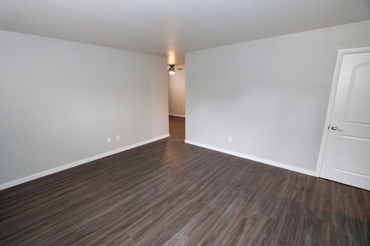 918 Dennison Ave - Photo 7 of 24