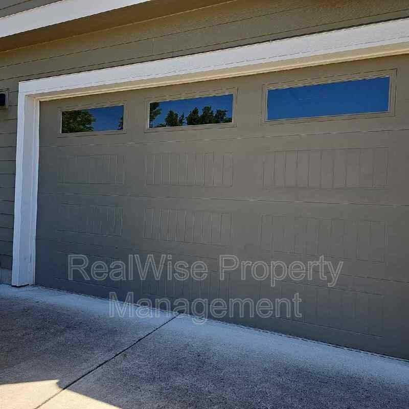 11330 Ne 25th St - Photo 2 of 6