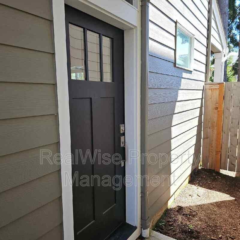 11330 Ne 25th St - Photo 3 of 6