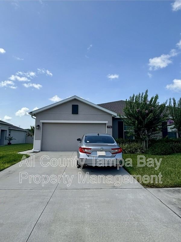 17742 Turning Leaf Cir - Photo 2 of 22