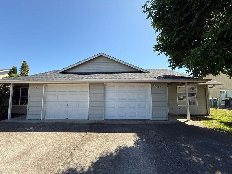 396 Shamrock St - Photo 2 of 27