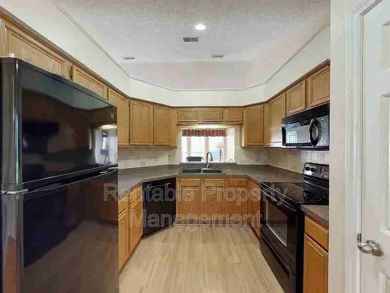 8310 Hidden Spring Dr - Photo 4 of 31
