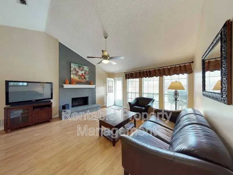 8310 Hidden Spring Dr - Photo 7 of 31