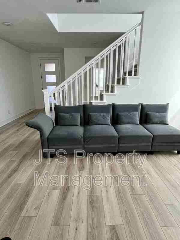4070 Monterey Grove Dr - Photo 3 of 20
