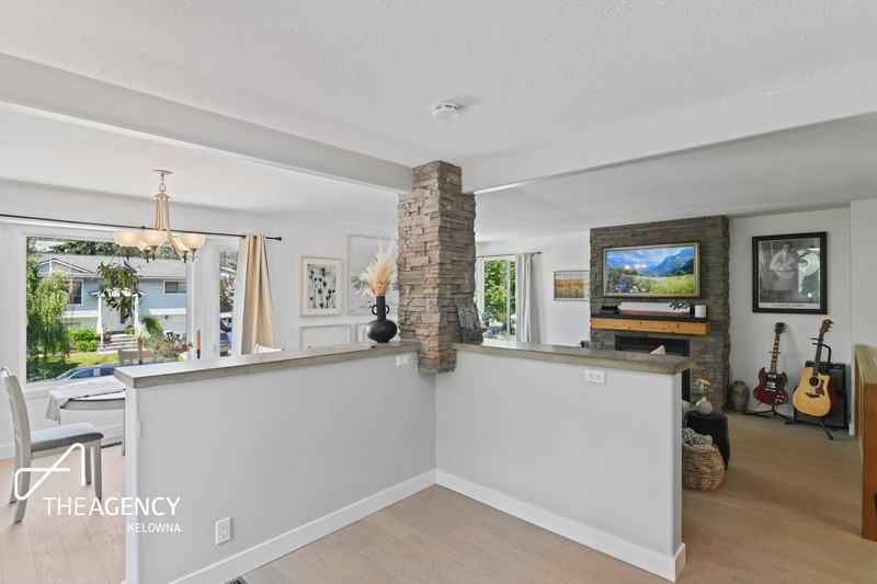 2967 Sandstone Dr - Photo 2 of 30