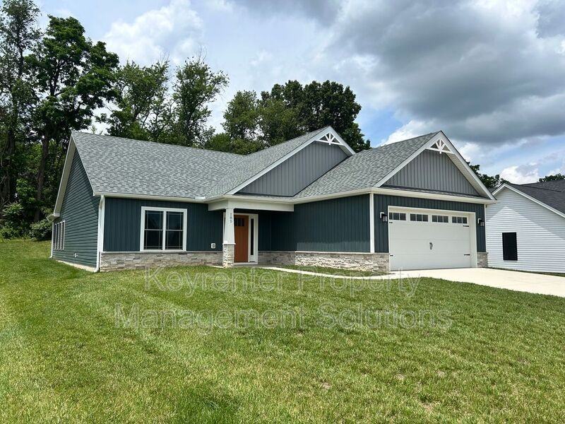 185 Lindburgh Dr - Photo 3 of 45