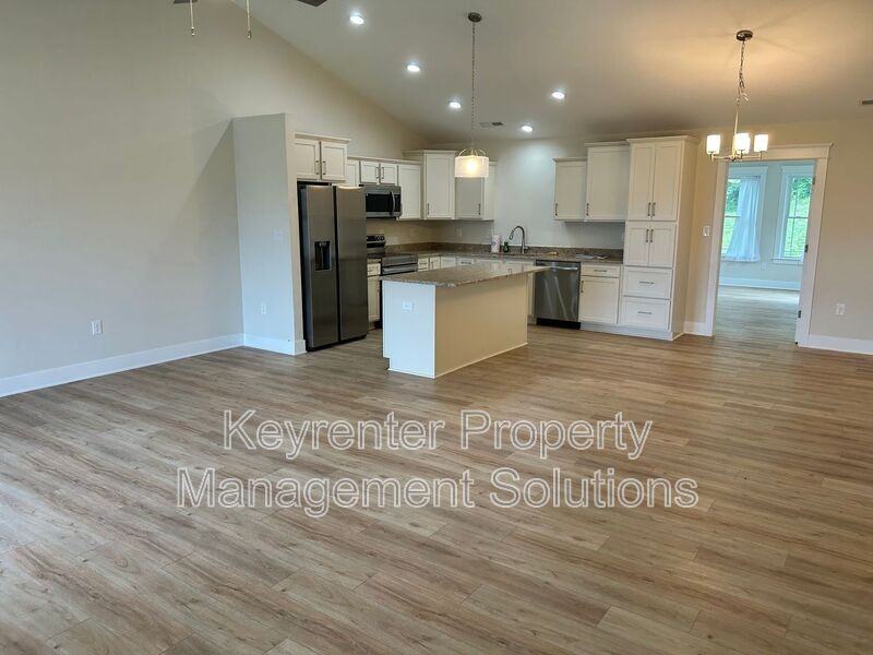 185 Lindburgh Dr - Photo 4 of 45