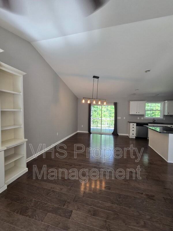 12905 Bivouac Ct - Photo 3 of 19