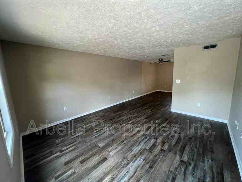 2637 Highwayw #20 - Photo 4 of 12