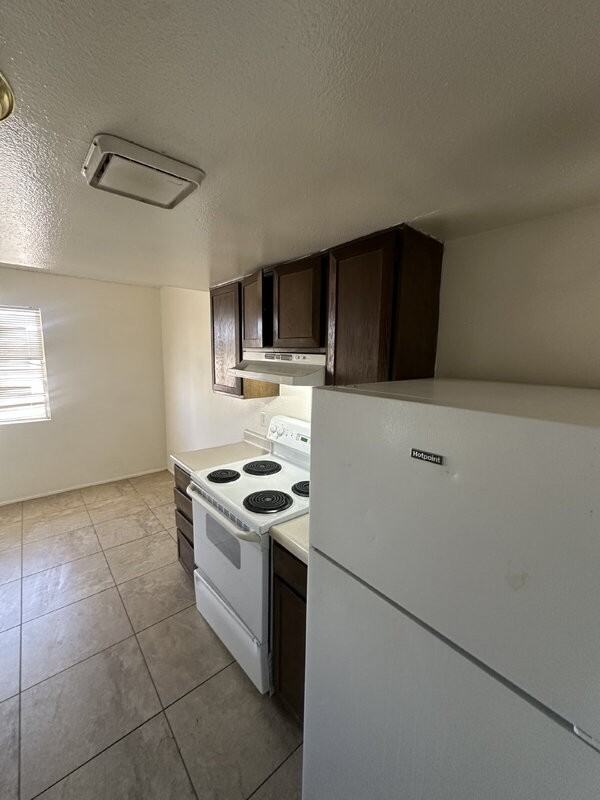 10660 W Concordia Dr #4 - Photo 5 of 15