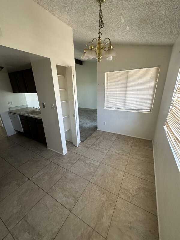 10660 W Concordia Dr #4 - Photo 6 of 15
