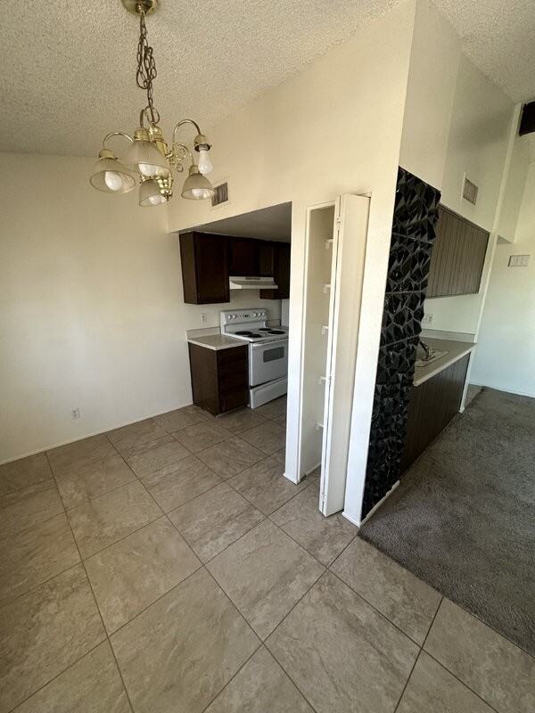 10660 W Concordia Dr #4 - Photo 7 of 15