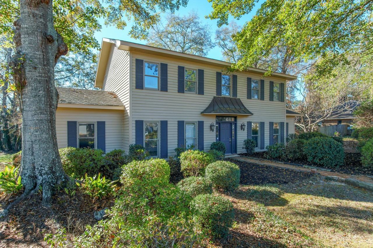 211 Greenwood Pl - Photo 2 of 31