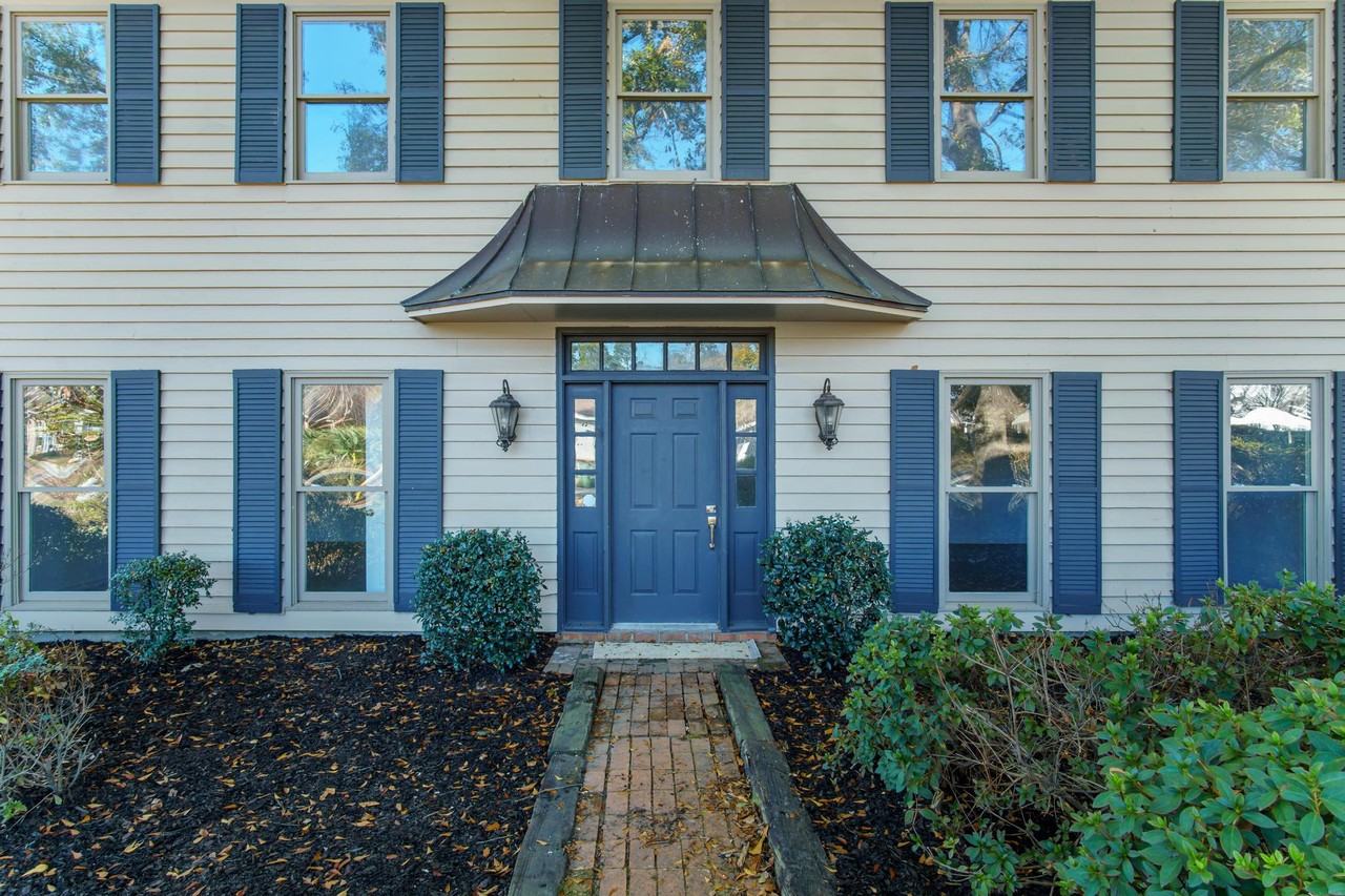 211 Greenwood Pl - Photo 3 of 31