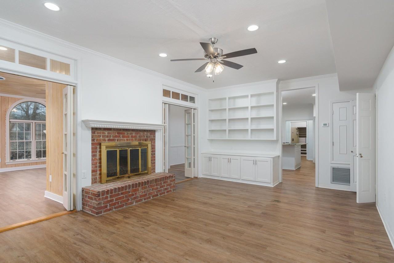 211 Greenwood Pl - Photo 3 of 29