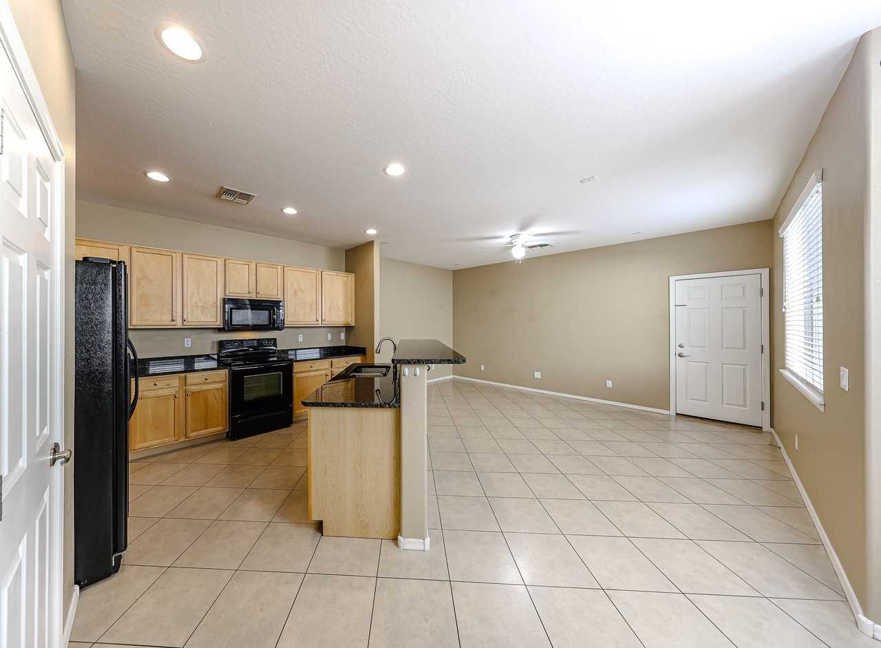 8969 W State Ave - Photo 4 of 34