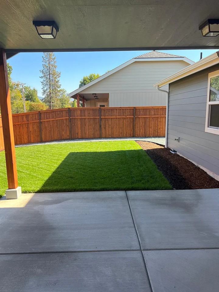 1511 Raydean Dr - Photo 2 of 10