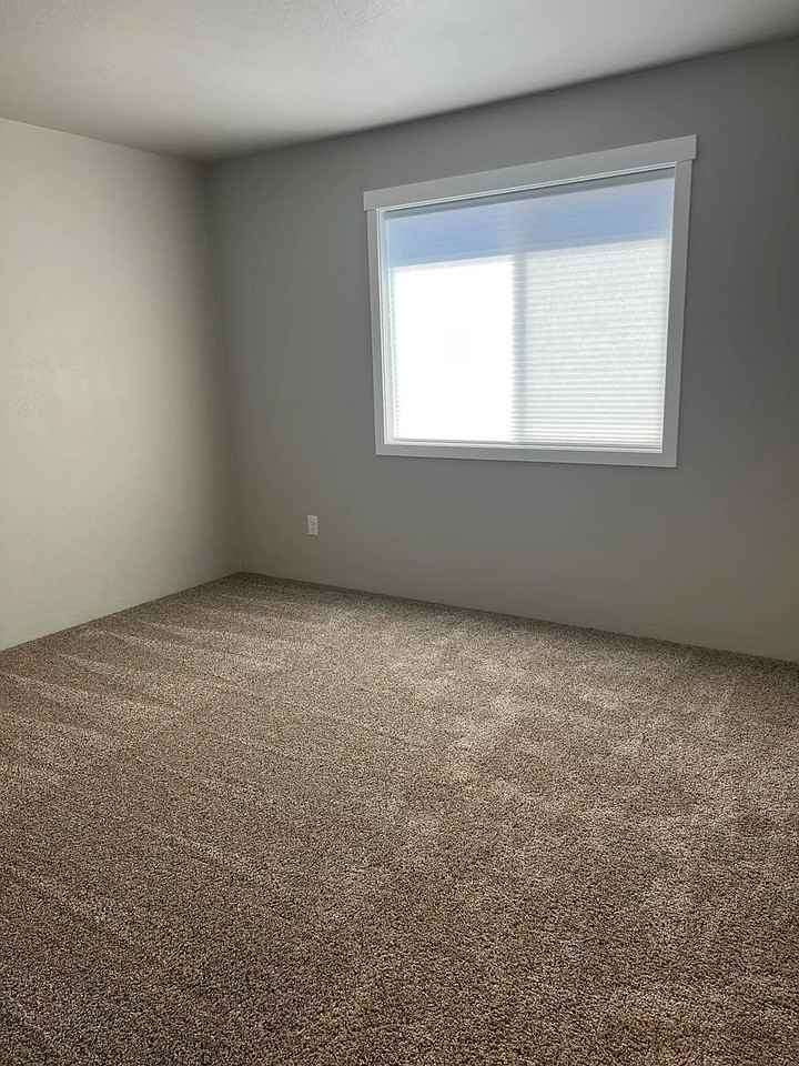 1511 Raydean Dr - Photo 3 of 10