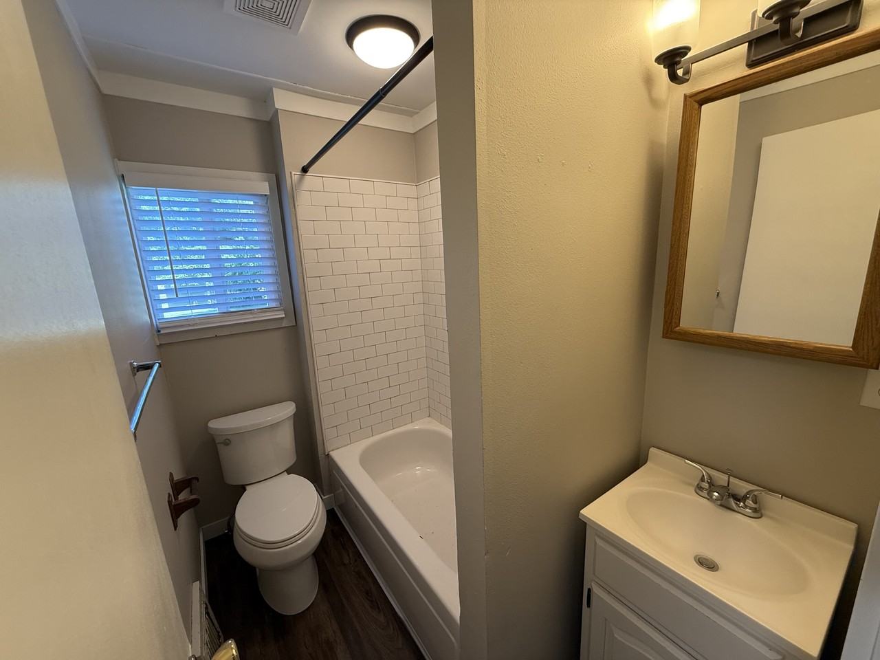 10 5th Ave E - Photo 5 of 22