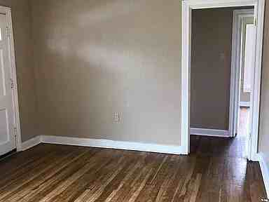 3113 Wenz Ave - Photo 2 of 7