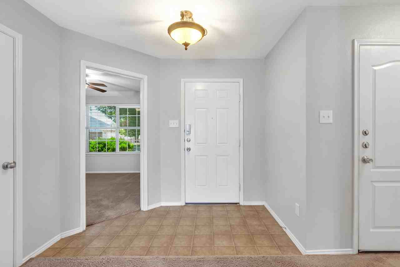 9432 Tierra Verde Dr - Photo 3 of 31