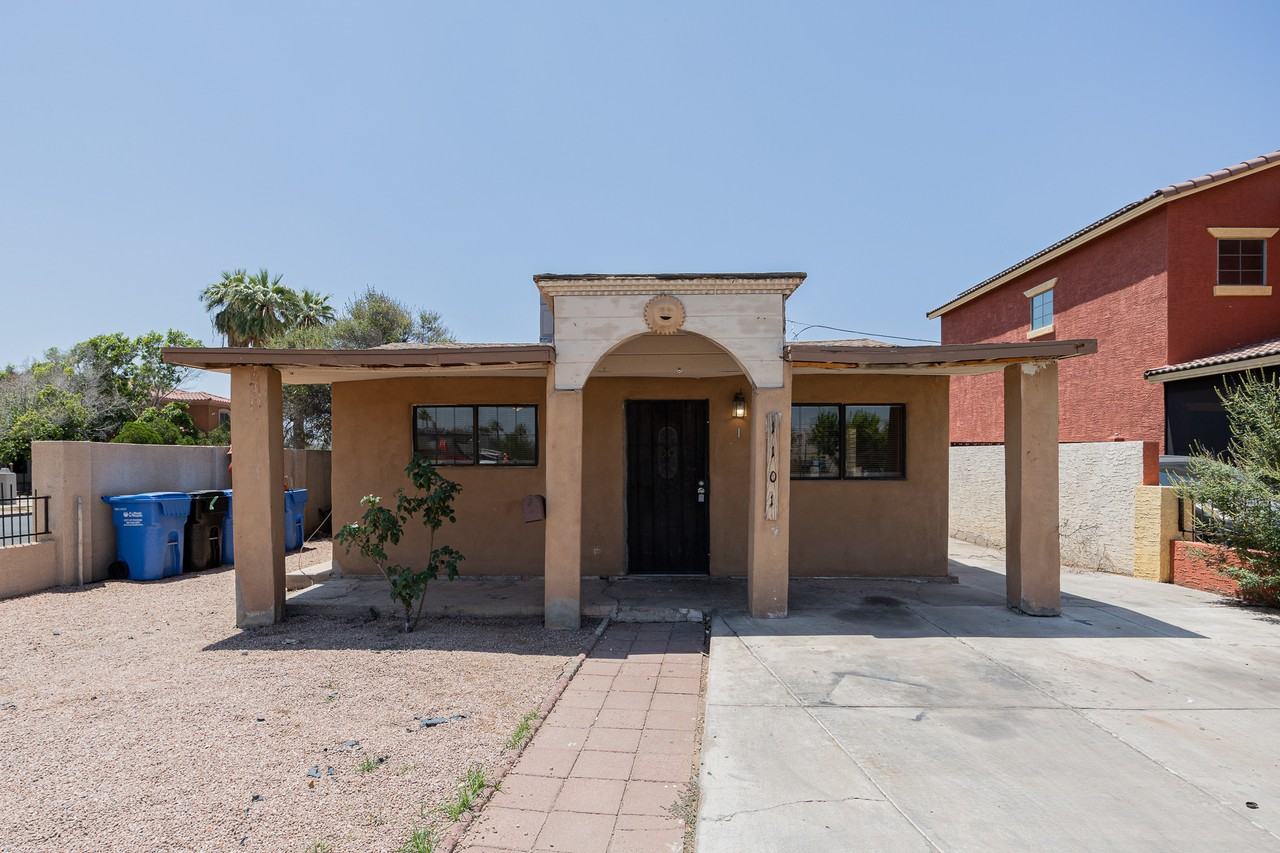 1101 W Roosevelt St - Photo 2 of 3