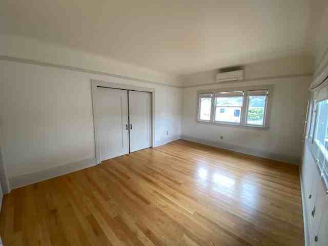 744 Pine Ave - Photo 2 of 32