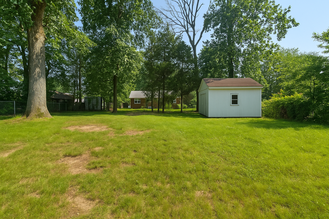 7427 Marc Dr - Photo 3 of 22