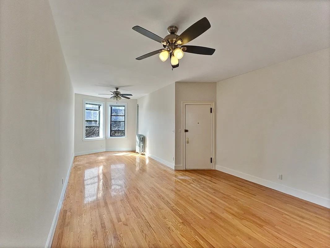 455 Park Pl - Photo 2 of 8