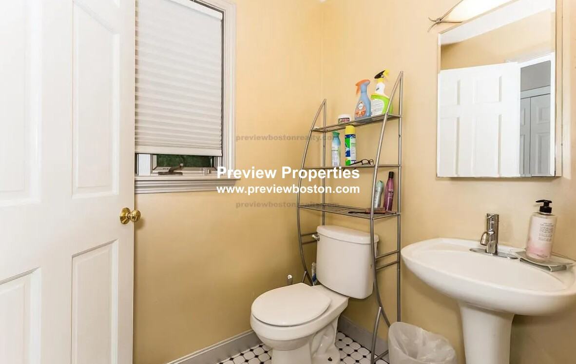 Bellamy St #2 - Photo 6 of 16