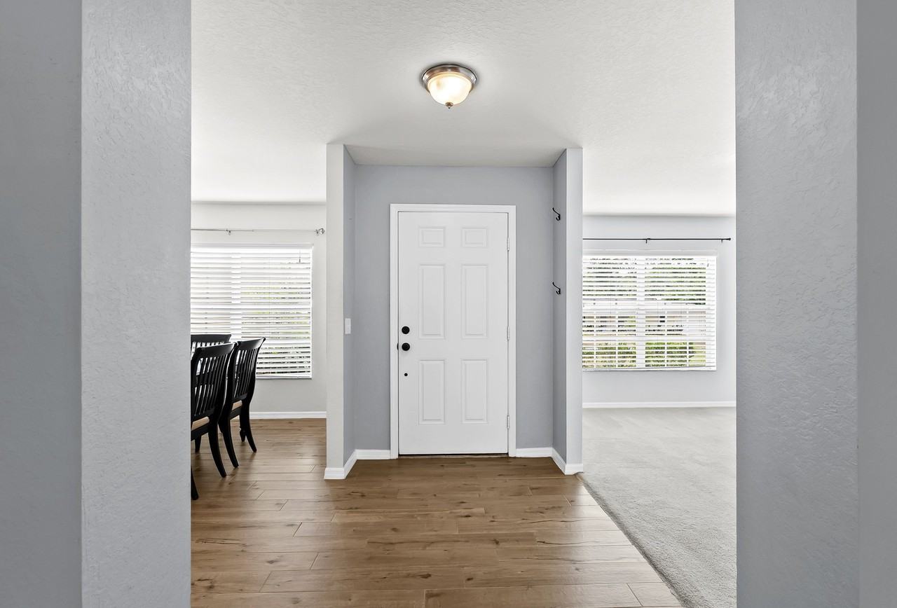 11366 Riddle Dr - Photo 5 of 46