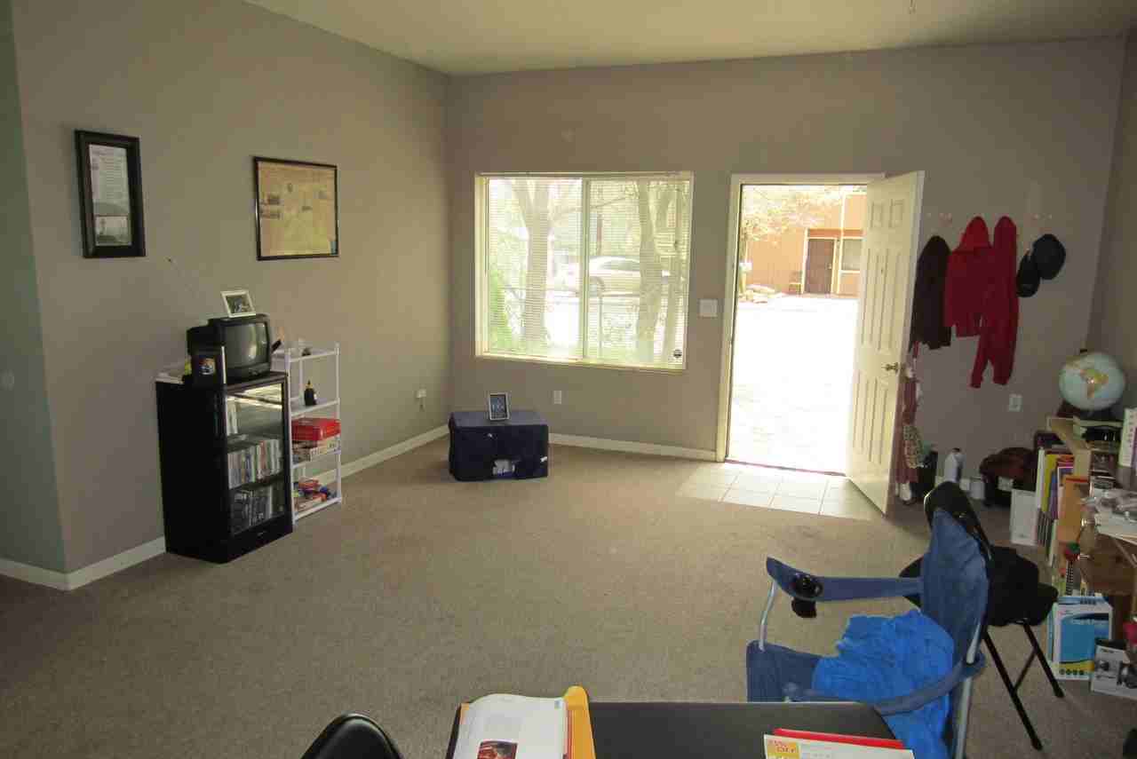 2502 N Main St #B - Photo 3 of 5