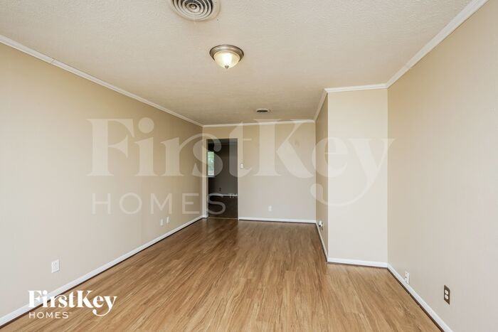 4210 Augusta Dr - Photo 3 of 16