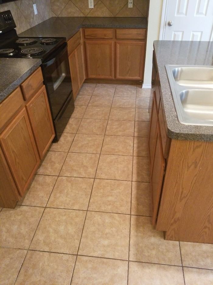 918 Walnut St - Photo 3 of 8