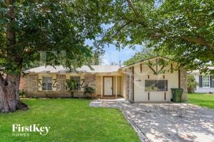 1506 Winderemere Dr - Photo 1 of 1