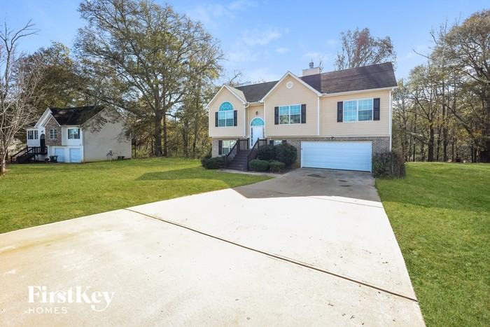 420 Ashley Trl - Photo 2 of 15