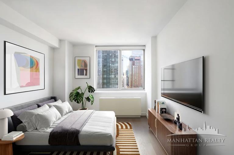 10th Ave #30F - Photo 2 of 9