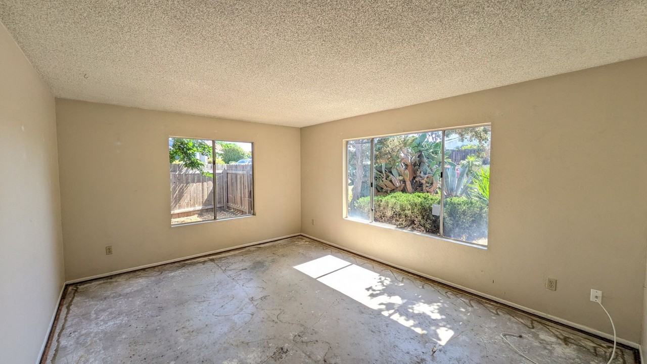 11425 Elbert Way - Photo 4 of 16