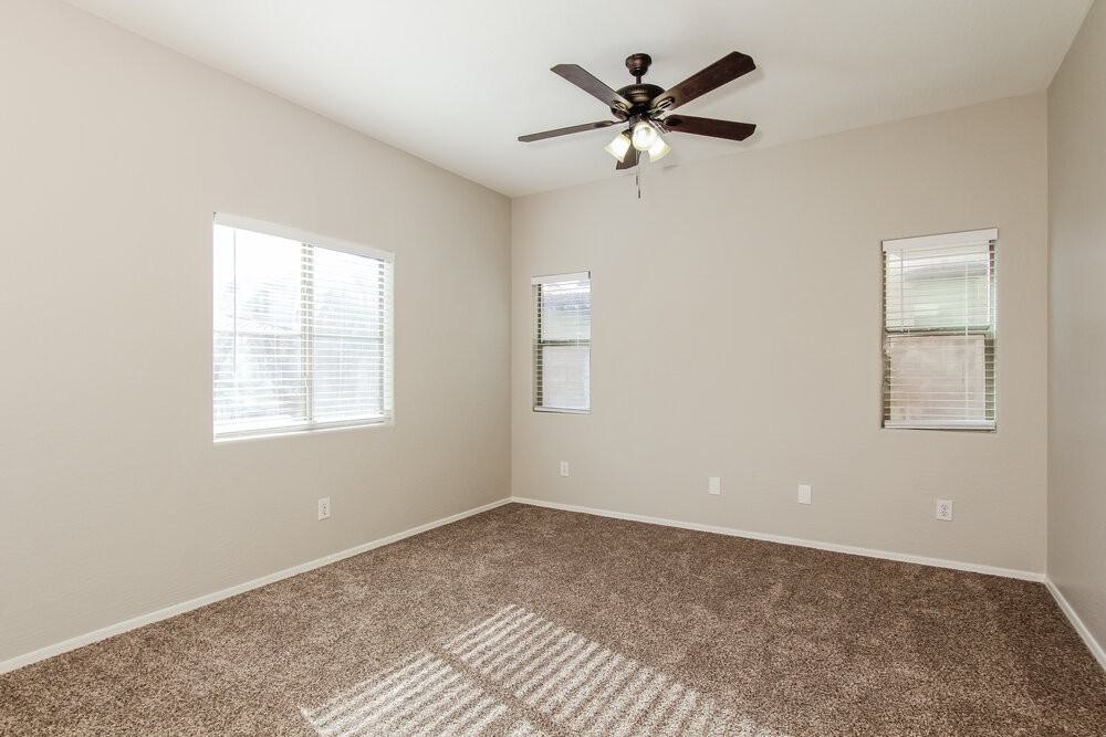 4665 E Olney Ave - Photo 5 of 17