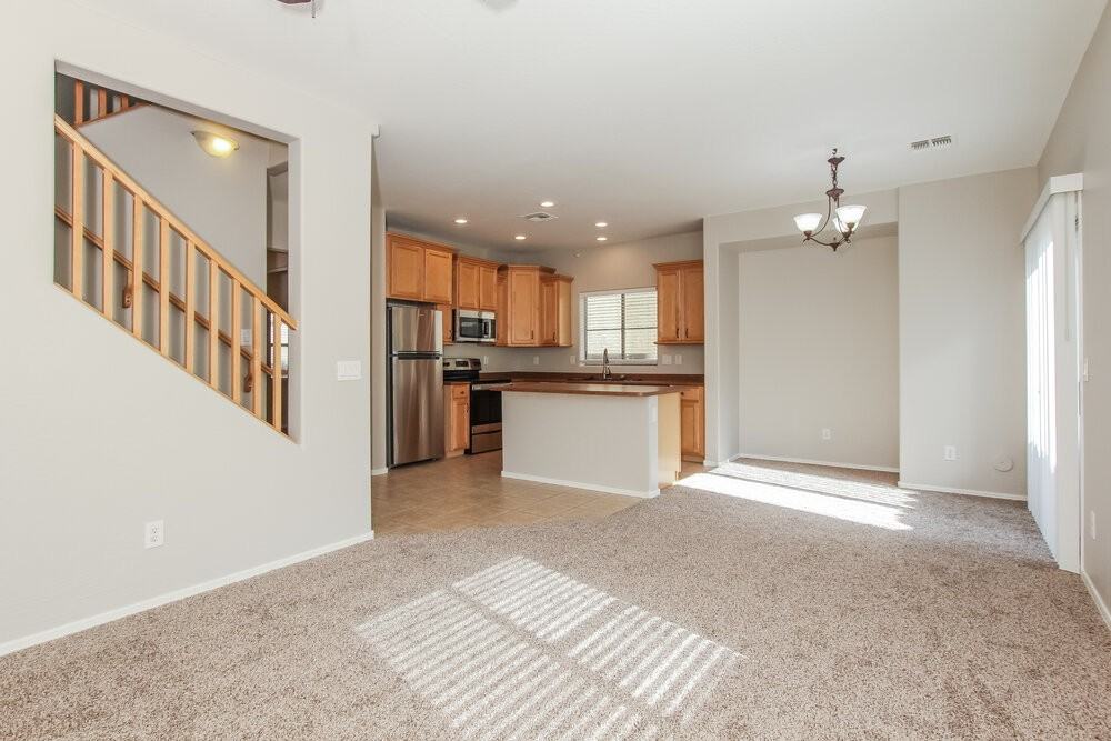 4665 E Olney Ave - Photo 6 of 17